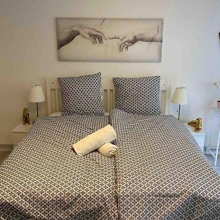 Private Studio Apartment In Bremgarten Luaran gambar