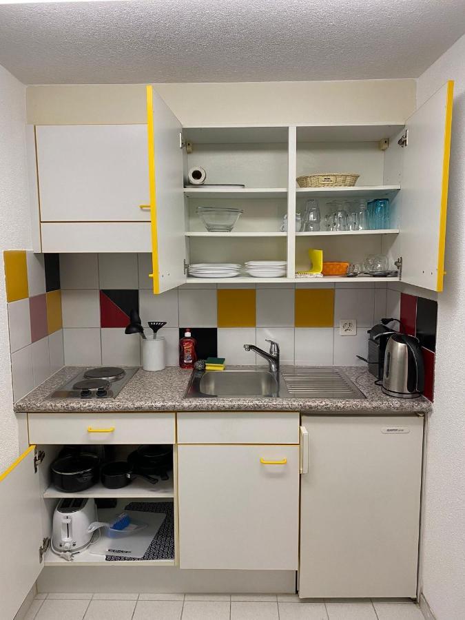 Private Studio Apartment In Bremgarten Luaran gambar